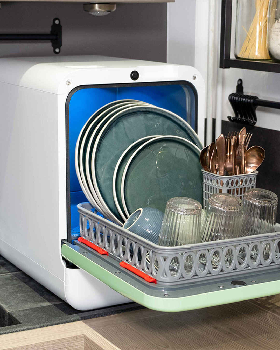 bob-tezgahustu-mini-bulasik-makinesi-beyaz-cagla-yesili-05