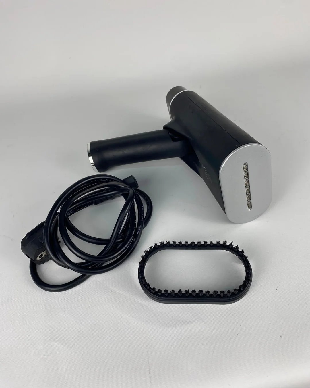 steamone-eufd80b-v2-james-2-katlanabilir-portatif-buharli-dikey-utu.001