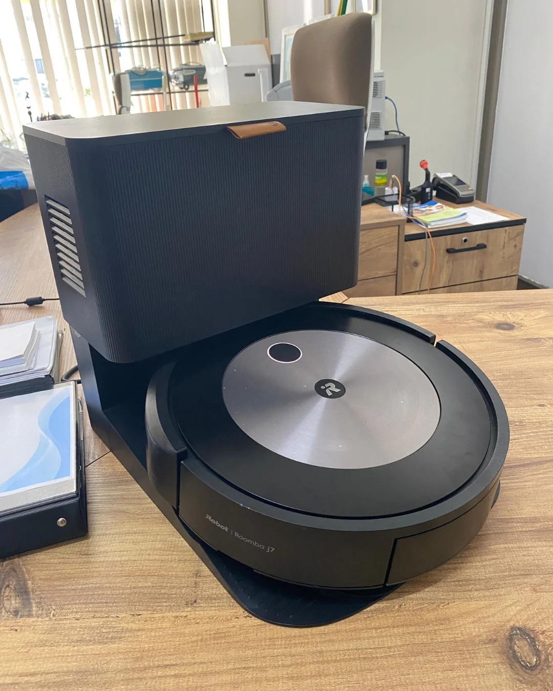 irobot-roomba-combo-j7-robot-supurge-ve-paspas-magaza-teshir-urunu.002