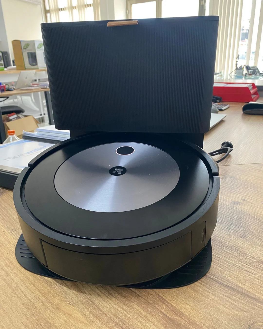 irobot-roomba-combo-j7-robot-supurge-ve-paspas-magaza-teshir-urunu.005